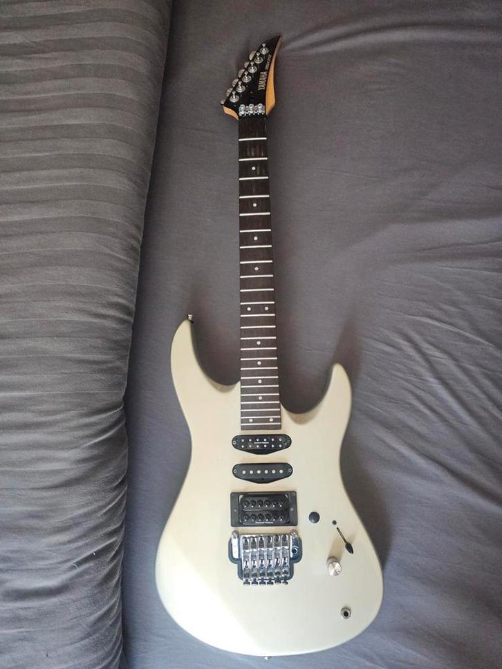 Yamaha RGX312, Muziek en Instrumenten, Snaarinstrumenten | Gitaren | Elektrisch, Gebruikt, Solid body, Overige merken, Ophalen