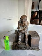 Brons beeld Adri de Waard - "Wachtend op de tram", Antiek en Kunst, Ophalen of Verzenden