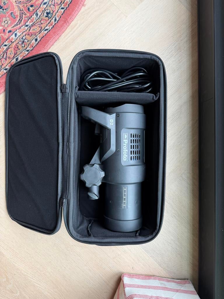 Profoto D2 1000 AirTTL flitser, Audio, Tv en Foto, Fotografie | Flitsers, Ophalen, Gebruikt, Overige merken, Kantelbaar