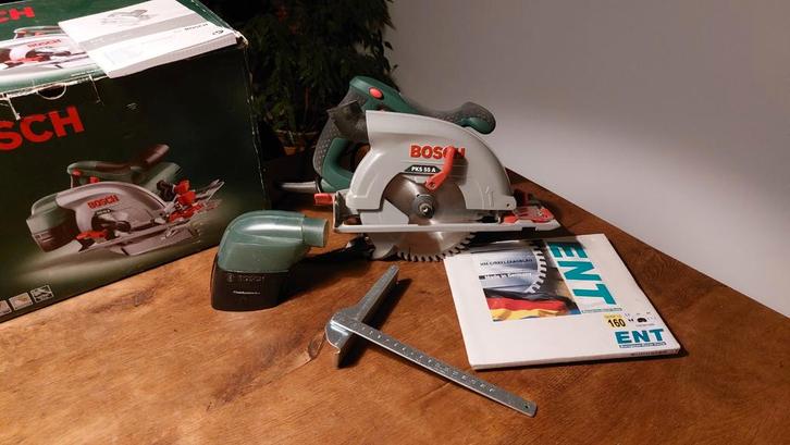 Bosch PKS 55 A Handcirkelzaag - goed, Doe-het-zelf en Verbouw, Gereedschap | Zaagmachines, Zo goed als nieuw, Cirkelzaag, 600 tot 1200 watt