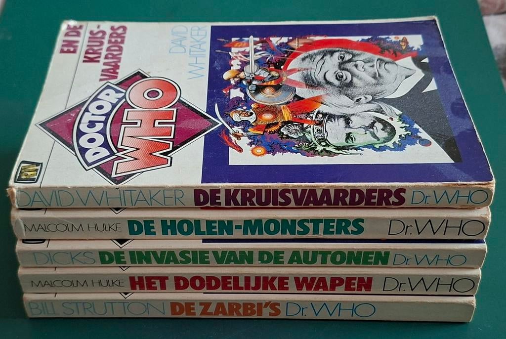 DOCTOR WHO PAPERBACKS / BOEKEN. 7.50 EURO P STUK. NL-TALIG., Ophalen of Verzenden, Gelezen, Tv-serie