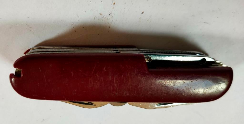 Vintage Zwitsers zakmes - Rood met diverse functies, Ophalen of Verzenden, Gebruikt