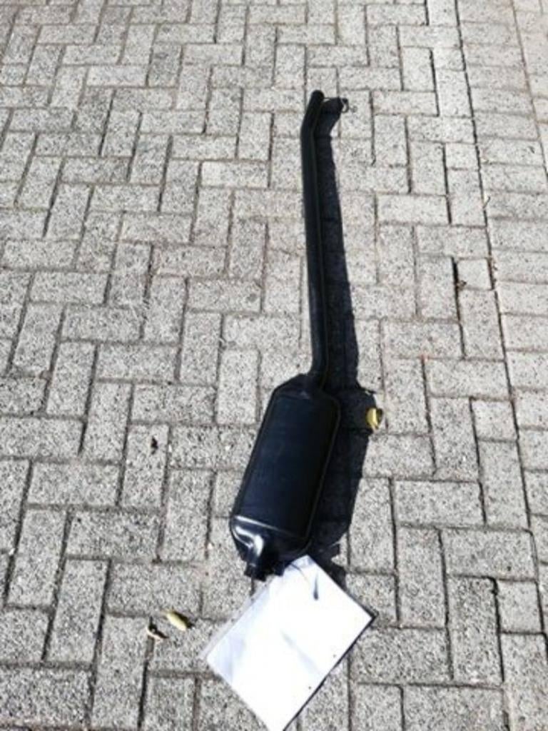 Uitlaat Bmw 1500 / 1600 1962-1966 Middendemper, Ophalen of Verzenden, De Rie Automaterialen, Info@derieautomaterialen.nl, Kaardebol 2