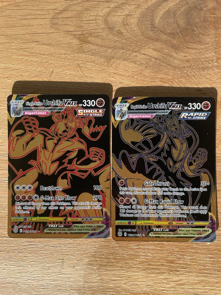 Pokémon Rapid & Single Strike Urshifu VMAX Gold Kaarten, Ophalen of Verzenden, Zo goed als nieuw, Meerdere kaarten, Foil