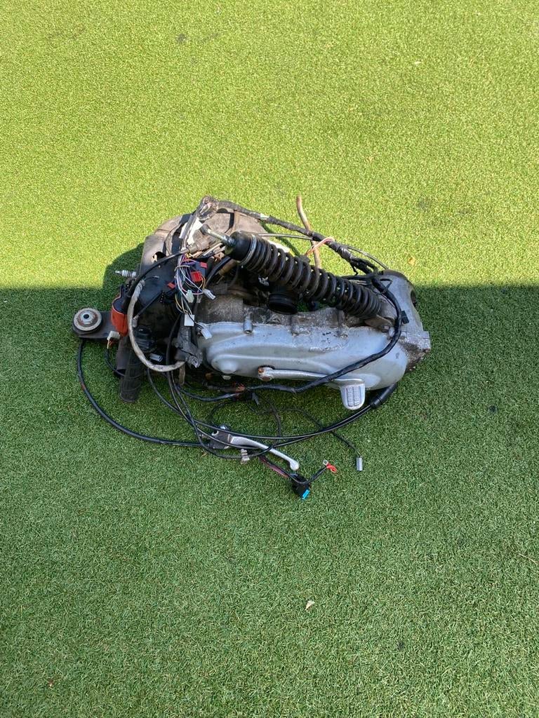 Piaggo 50cc 2t blok compleet, Fietsen en Brommers, Brommeronderdelen | Scooters, Ophalen of Verzenden, Gebruikt, Blok, Vespa