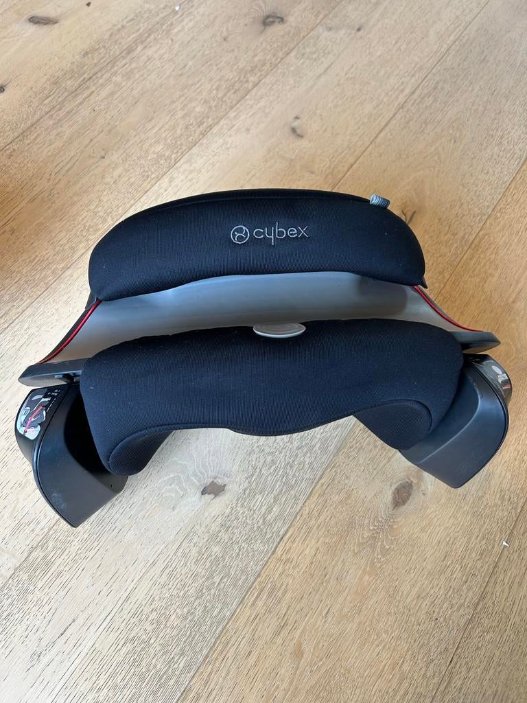 2x Cybex Pallas Shield - Zwart Voor Autostoeltjes, Kinderen en Baby's, Autostoeltjes, Overige merken, 9 t/m 36 kg, Gebruikt, Autogordel