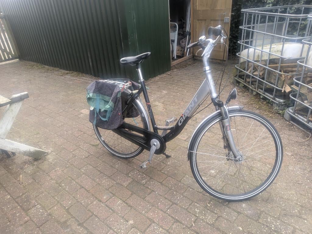 Nette giant damesfiets 7 versnellingen, Fietsen en Brommers, Fietsen | Dames | Damesfietsen, Gebruikt, Giant, Versnellingen, 53 tot 56 cm