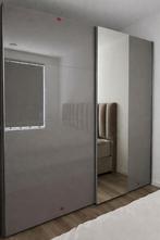 Beige garderobekast met spiegeldeur, Huis en Inrichting, Kasten | Kledingkasten, Ophalen, 200 cm of meer, Zo goed als nieuw, Met lade(s)