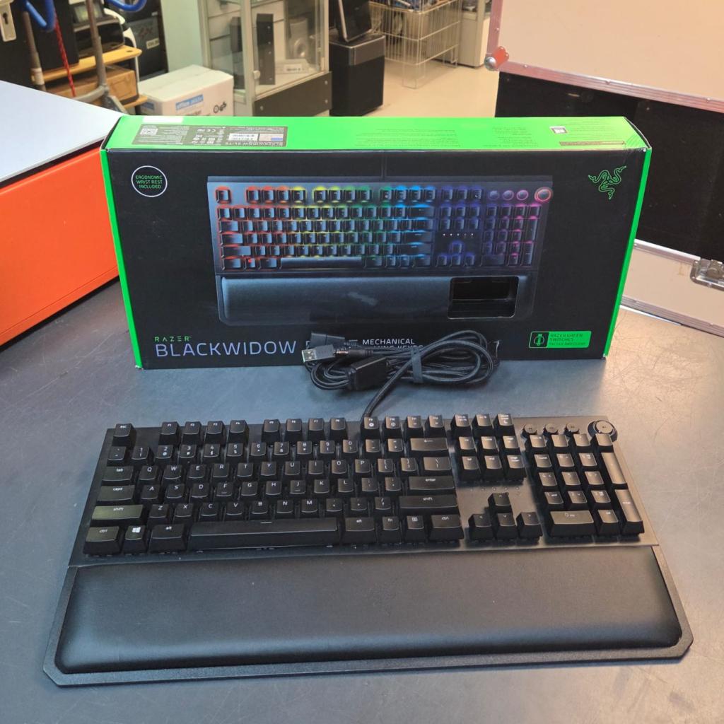 Razer Blackwidow Elite Mechanical Gaming Keyboard Qwerty, Computers en Software, Toetsenborden, Razer, Zo goed als nieuw, Support@razer.com