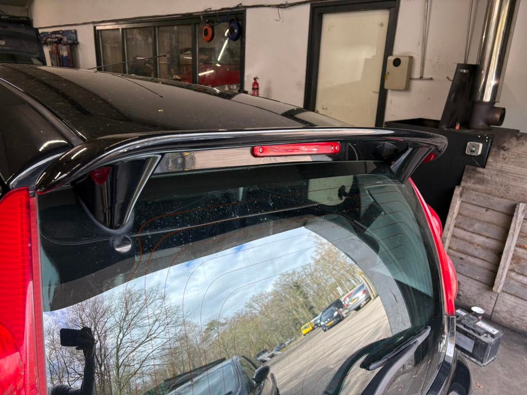 Spoiler Peugeot 107 zwart, Auto-onderdelen, Carrosserie en Plaatwerk, Ophalen, Gebruikt, Citroën, Spatbord
