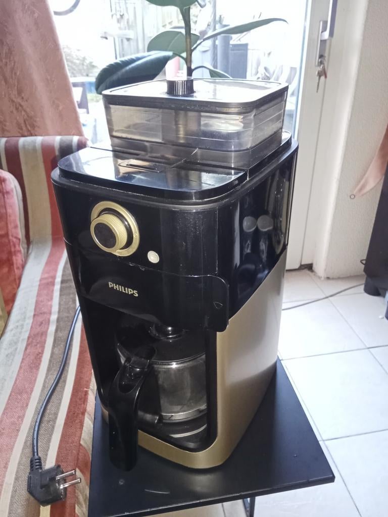 Philips Grind & Brew HD7768 Koffiezetapparaat met molen, Gebruikt, 10 kopjes of meer, Koffiemachine, Ophalen of Verzenden