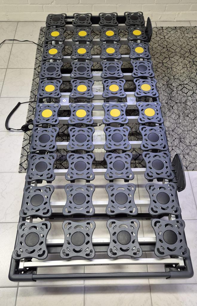 Discflex elektrische schotelbodem met onderstel 80x200, Ophalen, Zo goed als nieuw, Eenpersoons, 90 cm