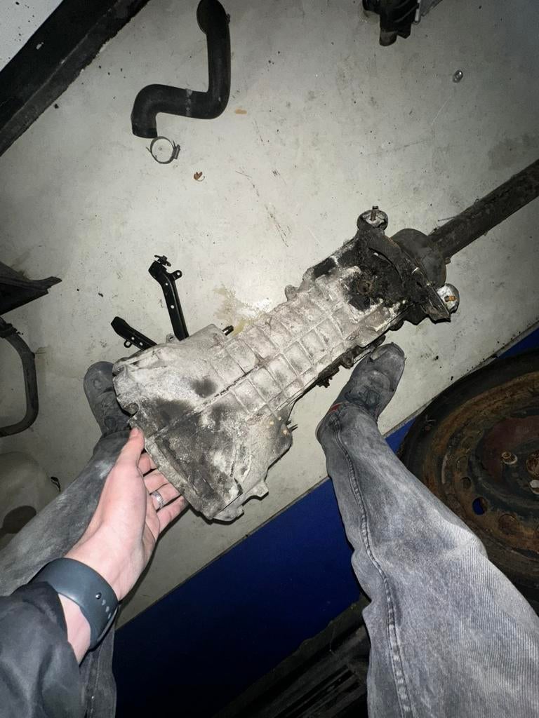 Bmw 316i 5 versnellingen handbak (e30), Ophalen, Gebruikt, BMW