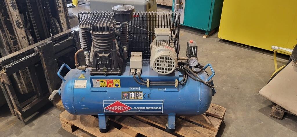 Airpress K100-450 Compressor, Doe-het-zelf en Verbouw, Compressors, Gebruikt, 6 tot 10 bar, 100 liter of meer, 400 tot 800 liter/min