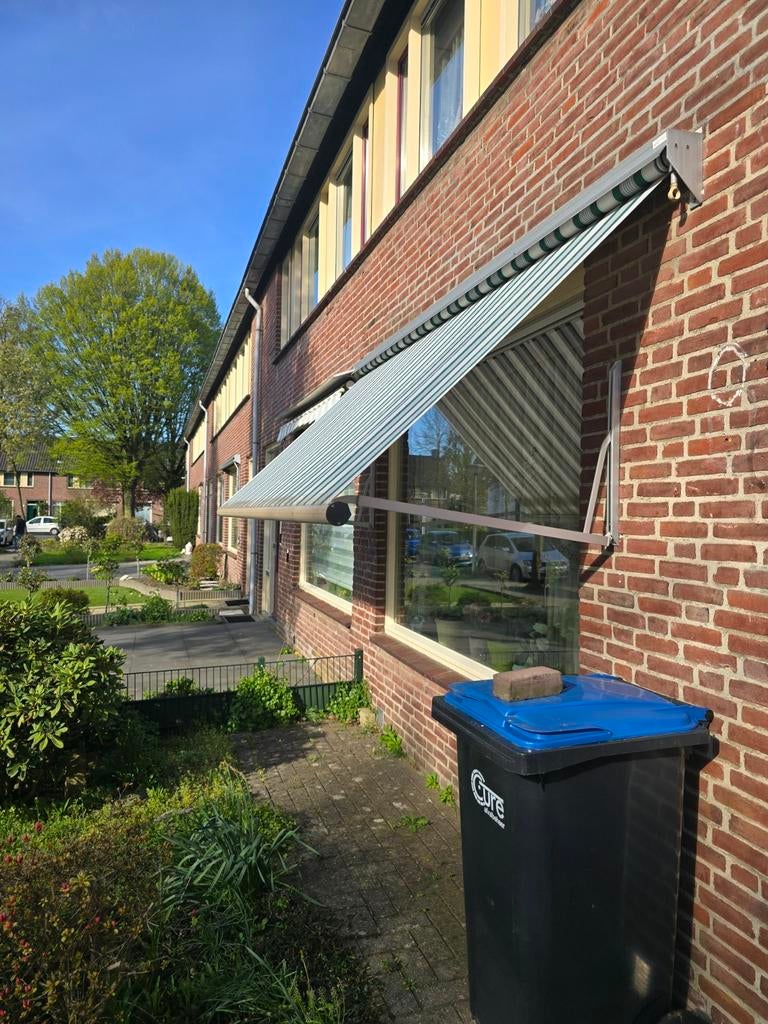 Uitvalscherm 3 meter- 2,5 jaar oud, zelf te demonteren, Tuin en Terras, Zonneschermen, Ophalen, Gebruikt, 150 tot 300 cm, 250 cm tot 450 cm
