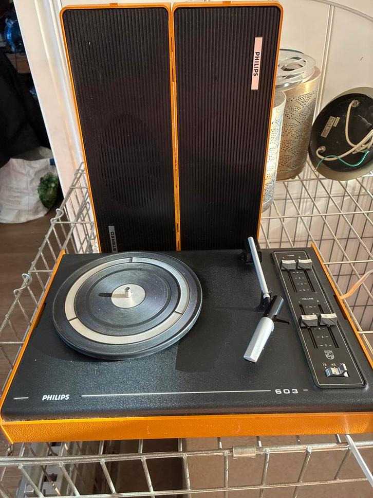Philips 603 platenspeler met ingebouwde speakers, Audio, Tv en Foto, Platenspelers, Gebruikt, Platenspeler, Philips, Ophalen of Verzenden