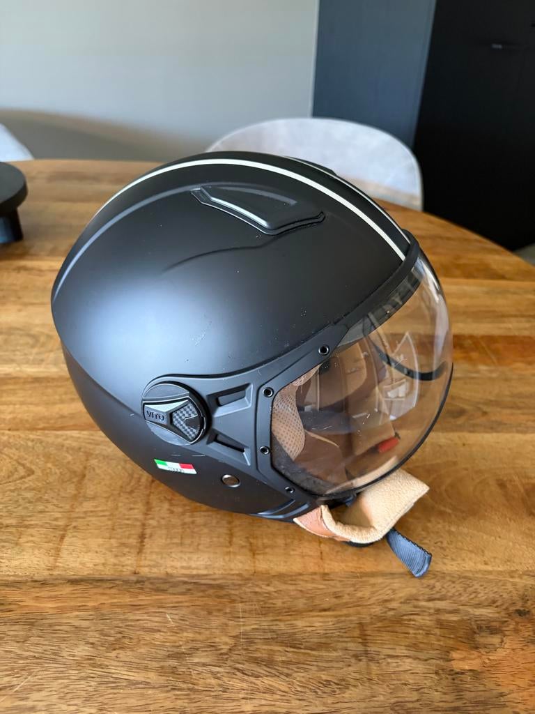 Vito Moda brommerhelm - Zo goed als nieuw, Ophalen, Zo goed als nieuw