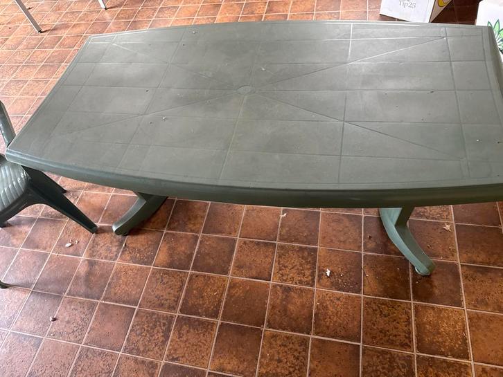 Allibert Tuintafel met 9 stoelen - Groen kunststof, Tuin en Terras, Tuintafels, Gebruikt, Rechthoekig, Kunststof, Ophalen of Verzenden