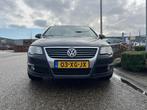 Volkswagen Passat Variant 2.0 TDI Highline | APK | Cruise Co, 15 km/l, Zwart, 4 cilinders, Zwart