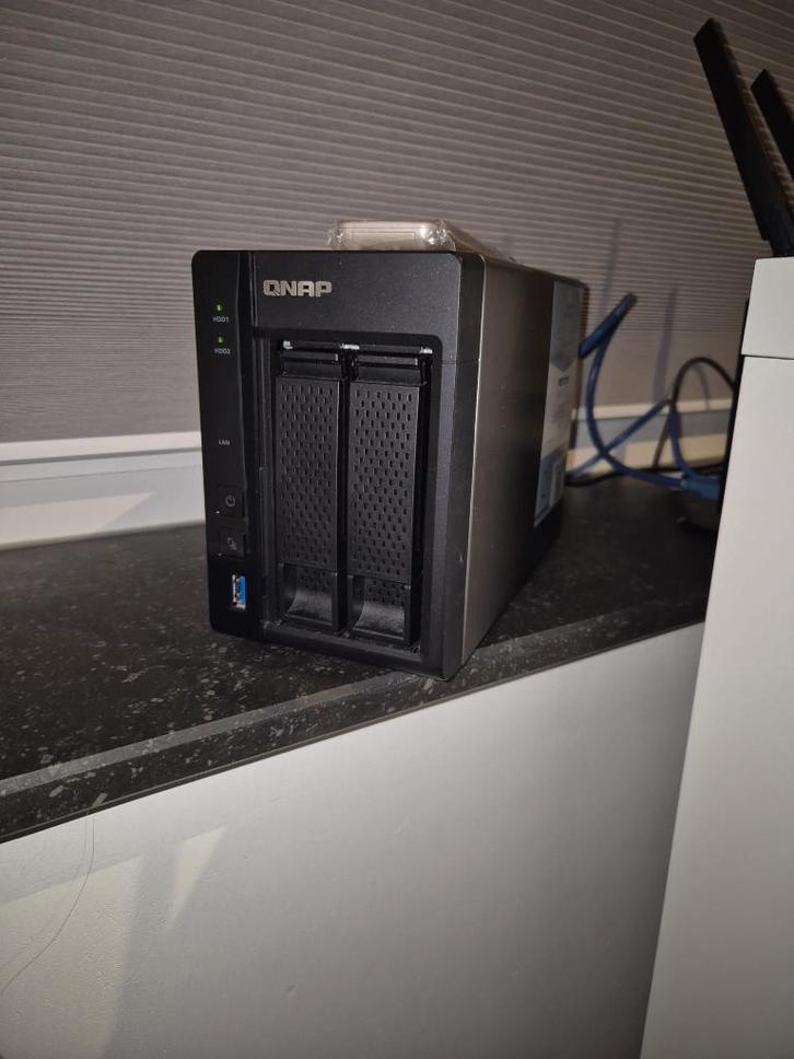 QNAP TS-253a 4GB incl. 2x 2TB HDD, Computers en Software, NAS, Gebruikt, Ophalen of Verzenden