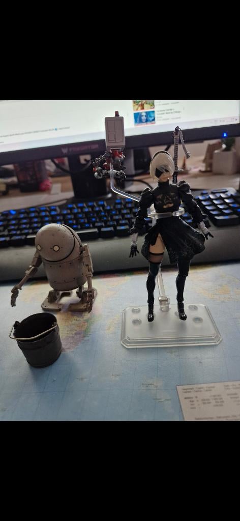 Nier automata Yohra 2b and machine Bring arts, Verzamelen, Poppetjes en Figuurtjes, Ophalen of Verzenden