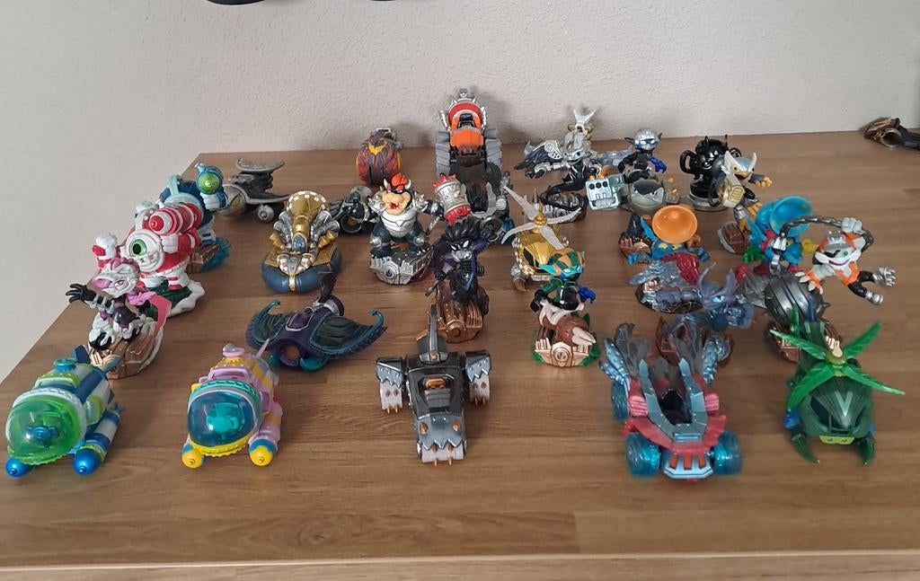 Grote skylanders Superchargers bundel, Spelcomputers en Games, Avontuur en Actie, 2 spelers, Ophalen of Verzenden, Zo goed als nieuw