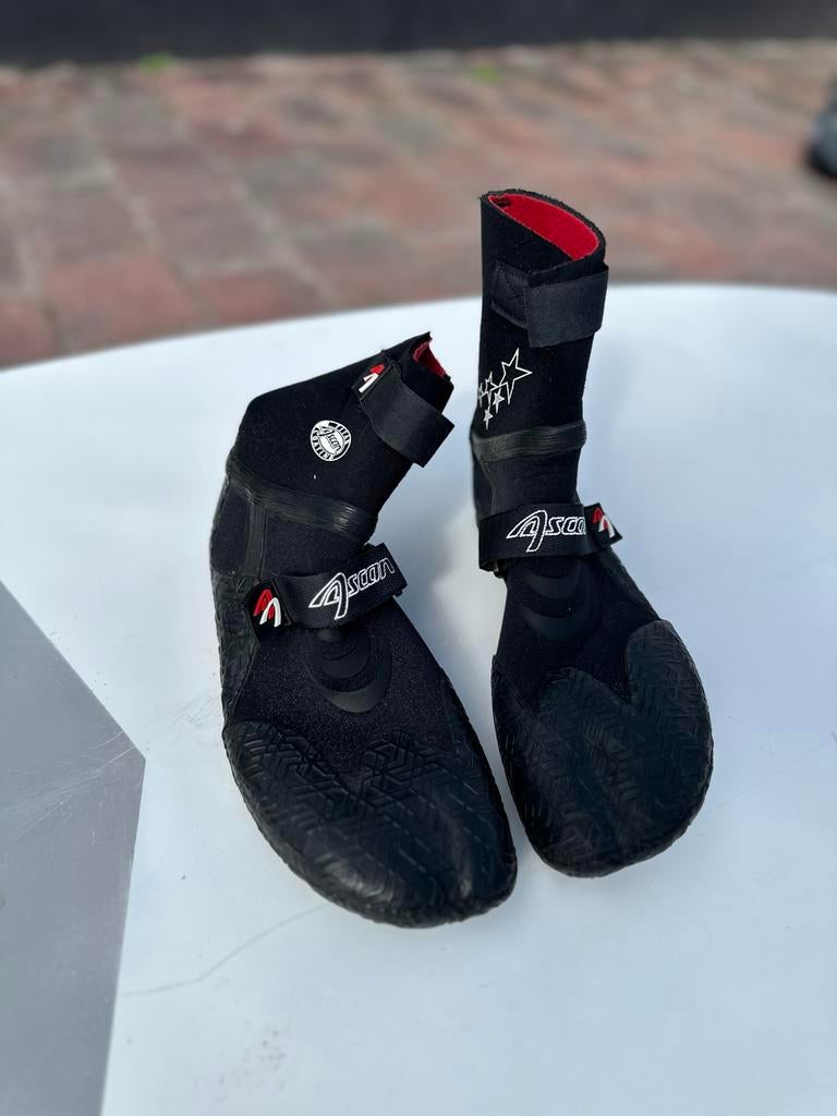 Waterschoenen met anti slip voor surfsport maat 43/44, Ophalen of Verzenden, Gebruikt, Overige typen