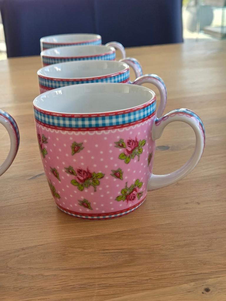 Pip servies - div., Huis en Inrichting, Keuken | Servies, Ophalen of Verzenden, Zo goed als nieuw, Overige stijlen, Kop(pen) en/of Schotel(s)