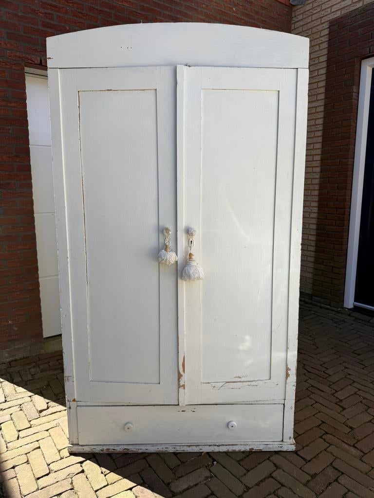 Landelijke antieke grenen geverfde kast, Huis en Inrichting, Ophalen of Verzenden, Gebruikt