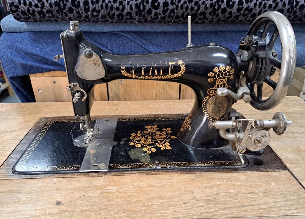Naaimachine vintage Pfaff, Ophalen