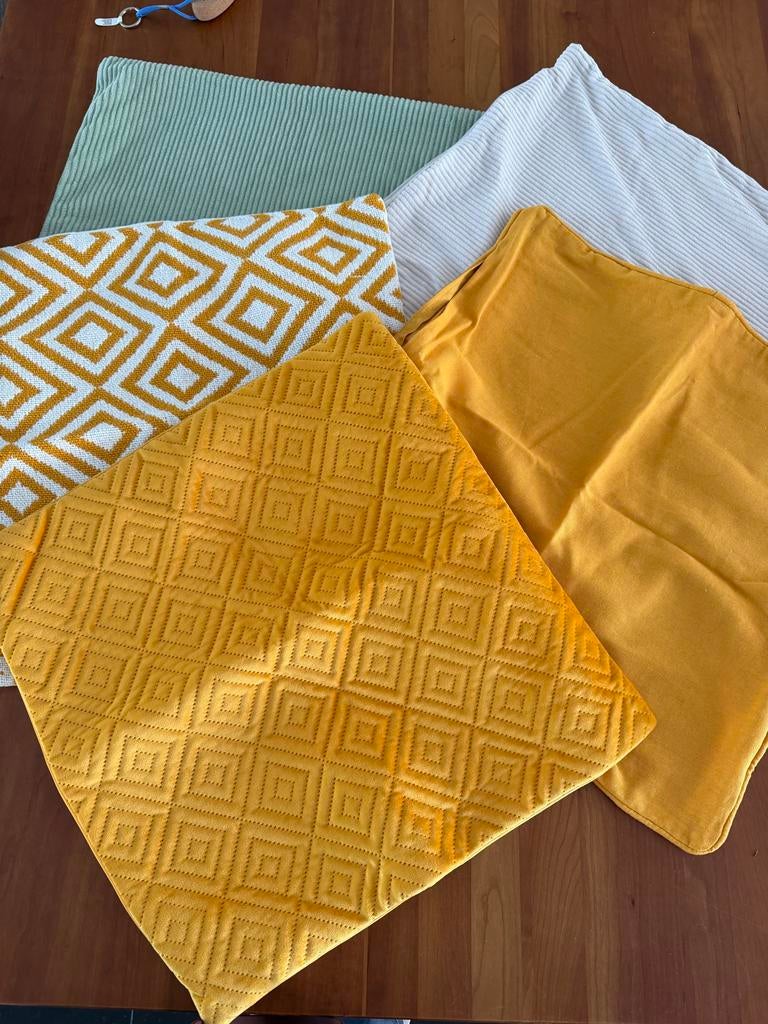 Set van 5 sierkussens in diverse kleuren en patronen, Huis en Inrichting, Woonaccessoires | Kussens, Ophalen, Gebruikt, Geel, Vierkant