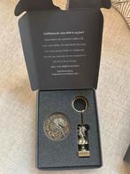 Ajax 125 jaar jubileum sleutelhanger en munt, Verzamelen, Sportartikelen en Voetbal, Ophalen of Verzenden, Nieuw, Ajax, Overige typen