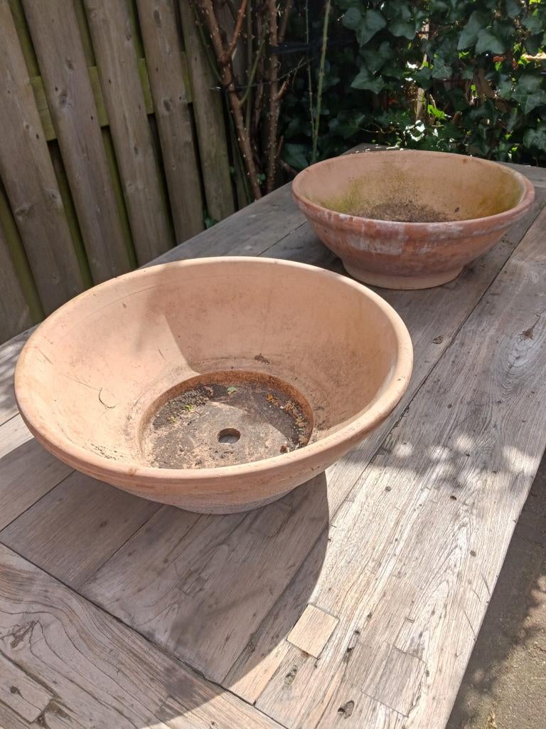 Twee terracotta schalen, Tuin en Terras, Ophalen of Verzenden