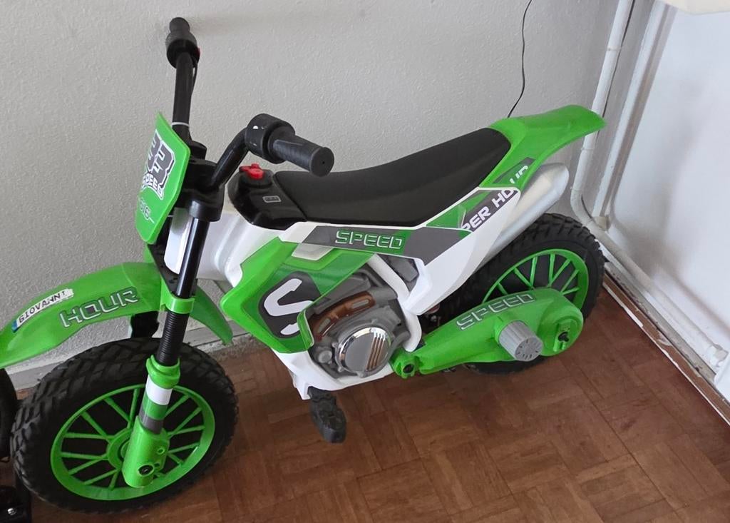 Elektrische kinder crossmotor met zijwieltjes, Kinderen en Baby's, Speelgoed | Buiten | Accuvoertuigen, Ophalen of Verzenden