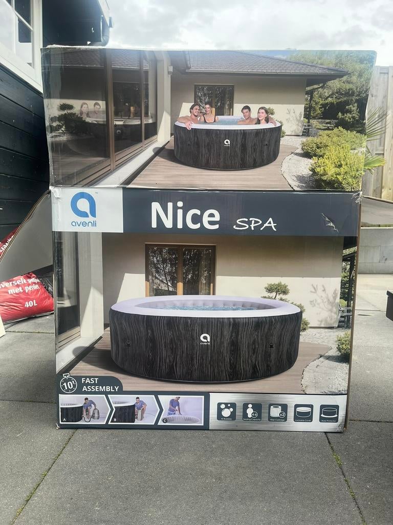Jacuzzi 6 persoons, Ophalen of Verzenden, Zo goed als nieuw, Pomp, Opblaasbaar