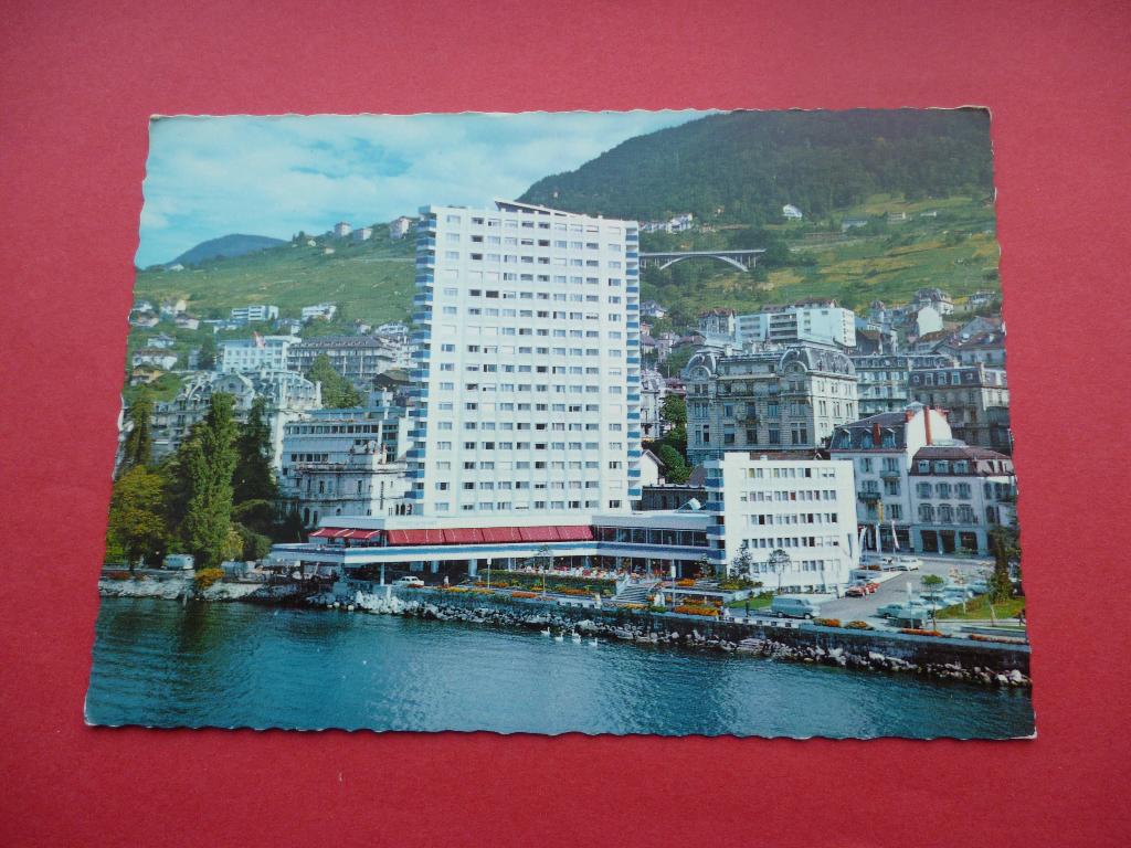 ansichtkaart Montreux Zwitserland Eurotel, Ophalen of Verzenden, 1980 tot heden, Ongelopen, Overig Europa