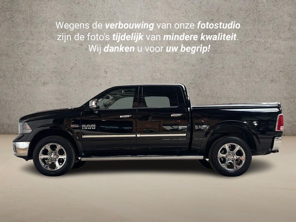 Dodge Ram 5.7 V8 4x4 Quad Cab 6'4 402Pk Automaat (SCHUIFDAK,, Auto's, Dodge, Automaat, Gebruikt, Lichtsensor, Zwart