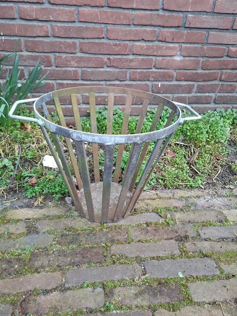 Vuurkorf - Diameter boven 39 cm, bodem 20 cm, Tuin en Terras, Vuurkorven, Gebruikt, Vuurkorf, Ophalen