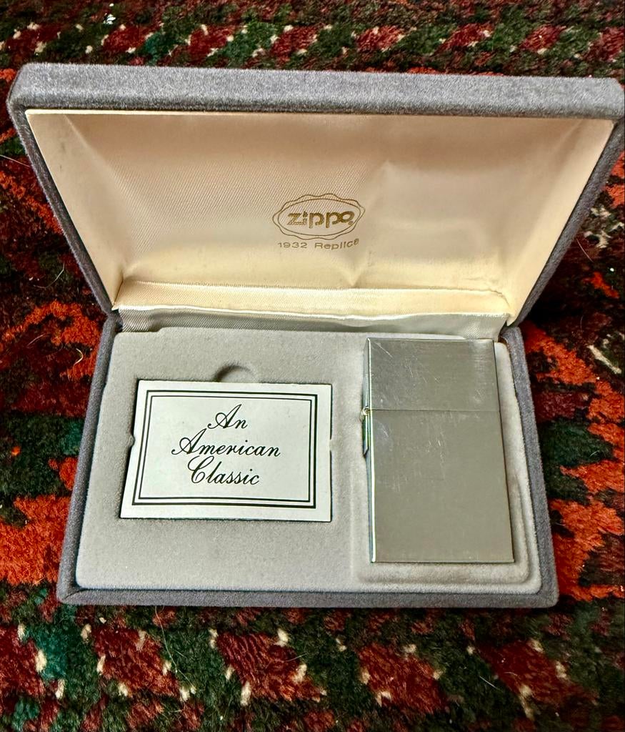 Zippo 1932 Replica Aansteker in originele doos, Verzamelen, Ophalen of Verzenden, Zo goed als nieuw, Aansteker