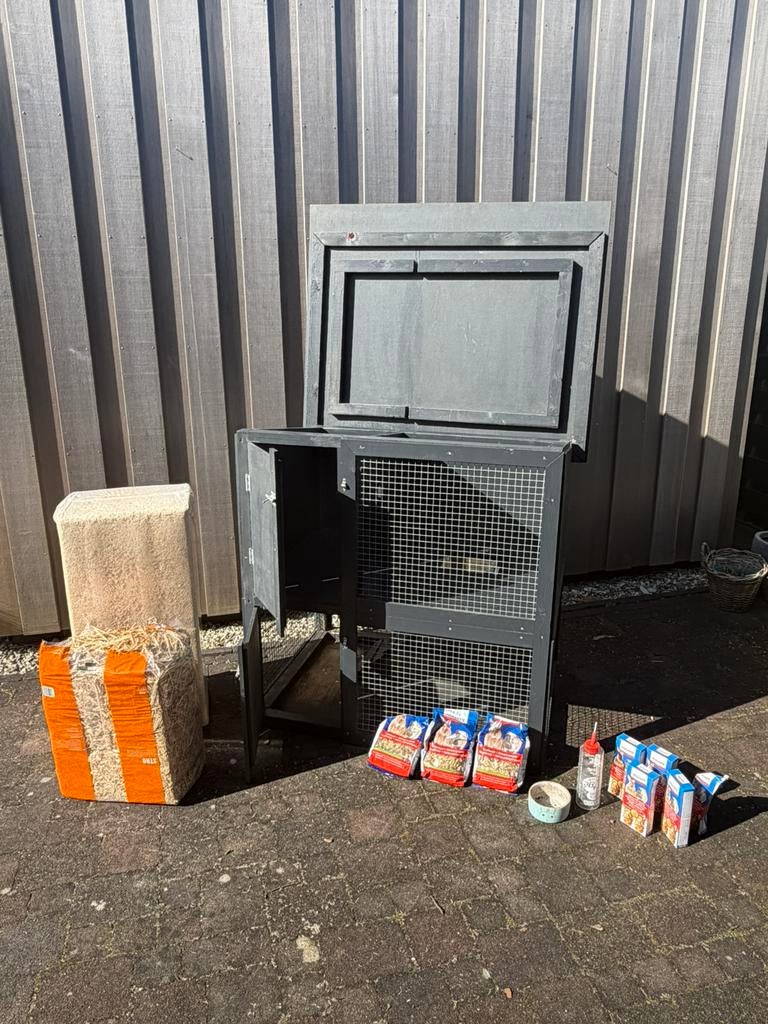 Konijnenhok (Antraciet), Ophalen, 110 cm of meer, Zo goed als nieuw, 90 cm of meer