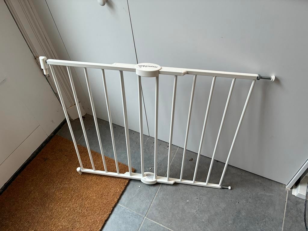 Munchkin traphekje 64.5 tot 102cm, Ophalen, Zo goed als nieuw, Metaal of IJzer, Minder dan 100 cm