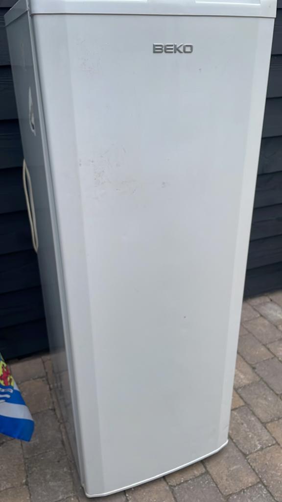 Beko koelkast., Witgoed en Apparatuur, Koelkasten en IJskasten, Gebruikt, Zonder vriesvak, 200 liter of meer, 120 tot 140 cm, Ophalen
