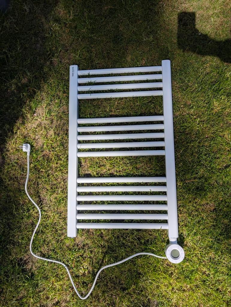 GereserveerTonon Evolution elektrische handdoekradiator 350W, 30 tot 80 cm, Radiator, Minder dan 60 cm, Ophalen of Verzenden