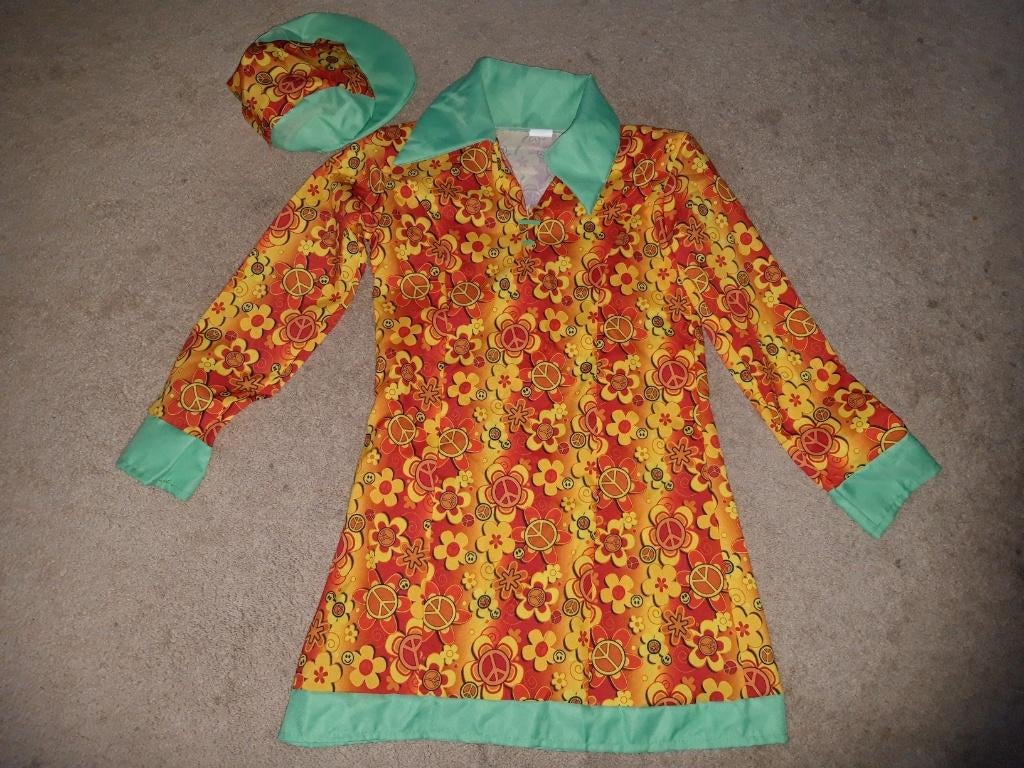 Flower power jurk. met muts. Carnaval. Maat S, Karnival costumes, Carnaval, Ophalen of Verzenden, Zo goed als nieuw