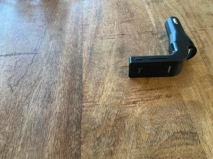 Carg7 Bluetooth FM Transmitter met USB-oplader, Auto diversen, Auto-accessoires, Zo goed als nieuw, Ophalen of Verzenden