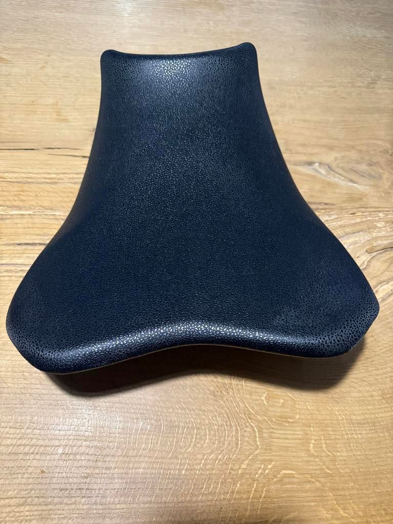 Verlaagd zadel -/- 20mm Kawasaki Z900, Motoren, Onderdelen | Kawasaki, Ophalen of Verzenden, Gebruikt