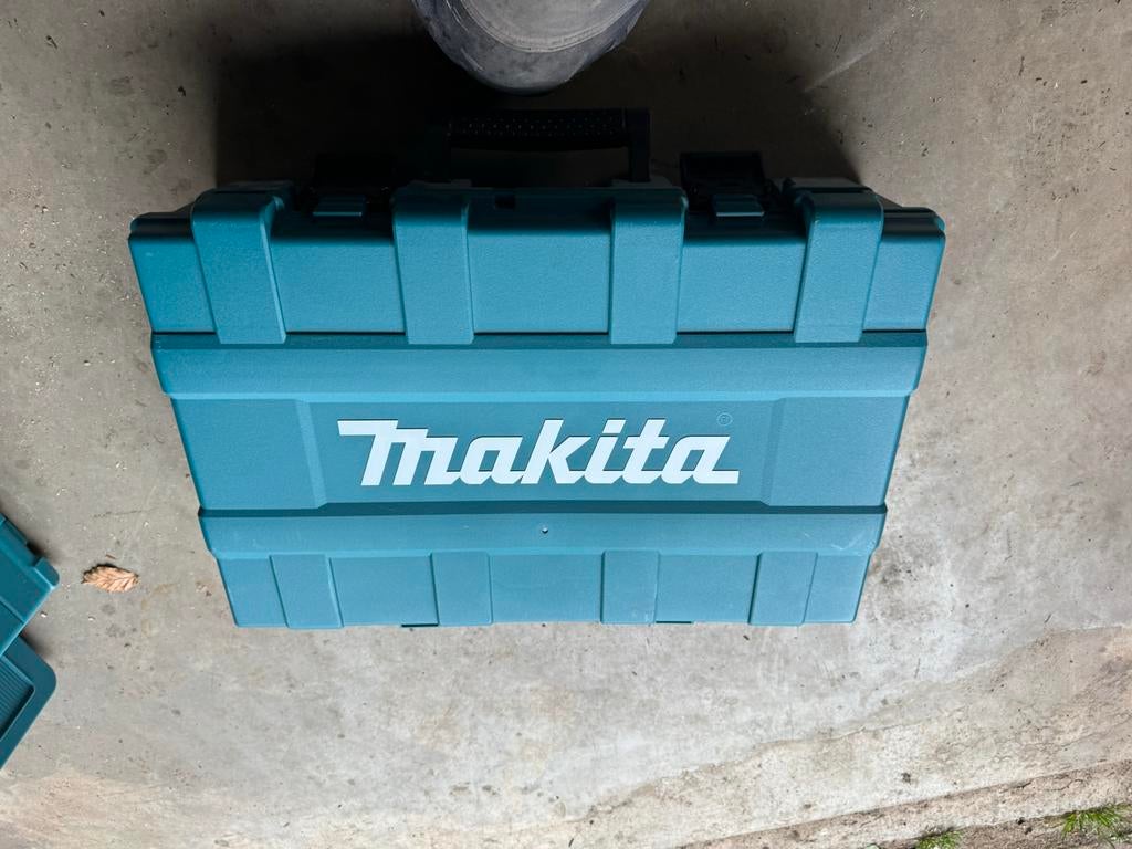 Nieuwe Makita koffer voor zware breekhamer spullen, Doe-het-zelf en Verbouw, Ophalen, Zo goed als nieuw