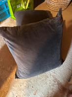 2 Grote Kussens 65x65 cm - Grijs, Ophalen, Gebruikt, Grijs, Vierkant