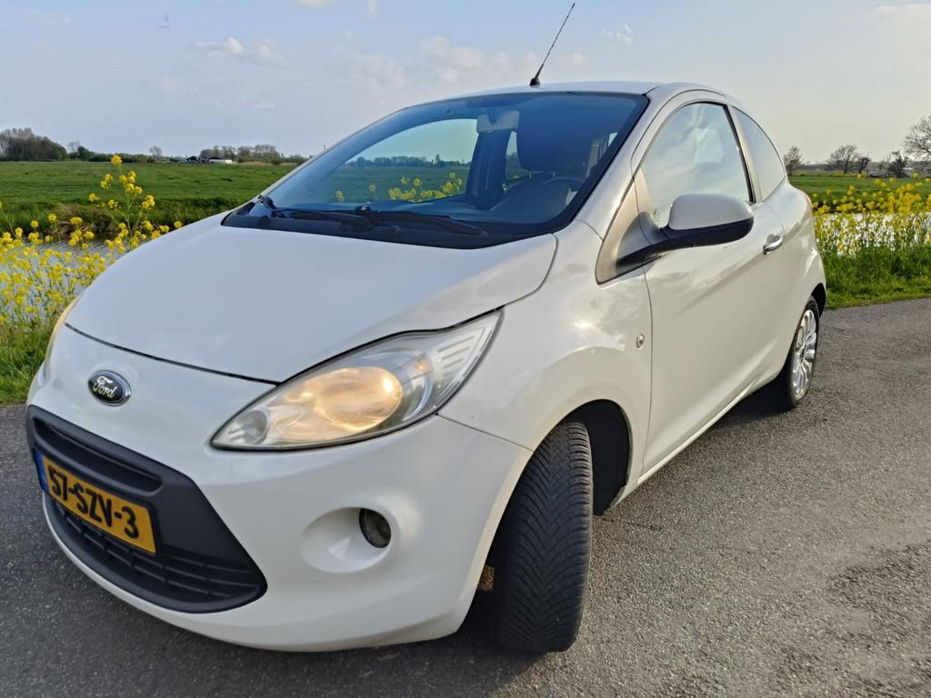 Ford Ka Titanium 1.2 X start/stop 2012 nieuwe APK, Auto's, Ford, Voorwielaandrijving, 1242 cc, 4 cilinders, 4 stoelen