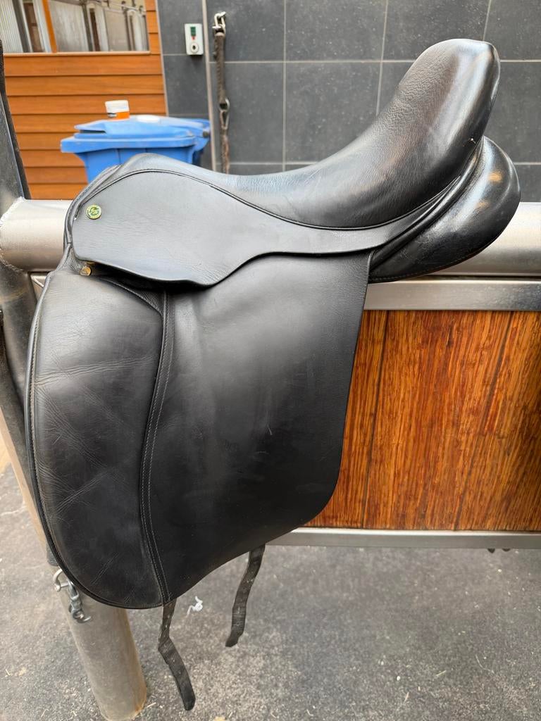 Hulsebos Dressuur zadel 17,5 inch Dynamic 3, Dieren en Toebehoren, Ophalen, Gebruikt, Dressuur